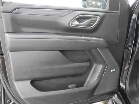 Used 2024 GMC Yukon SLT w/ SLT Luxury Package AWD/4WD image 20