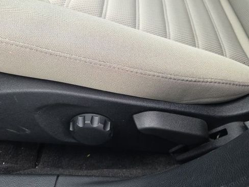 Used 2018 Ford Fusion S image 23