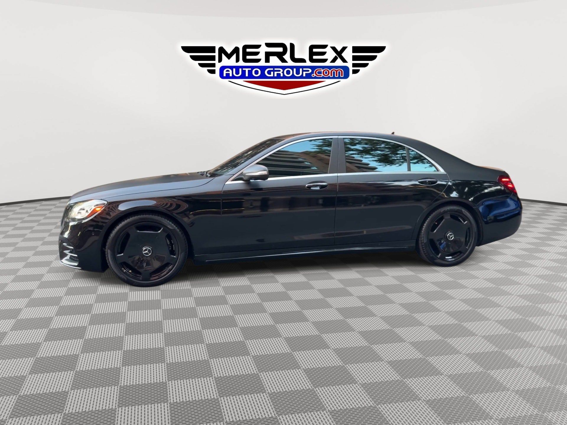 Used 2019 Mercedes-Benz S 560 Sedan image 4