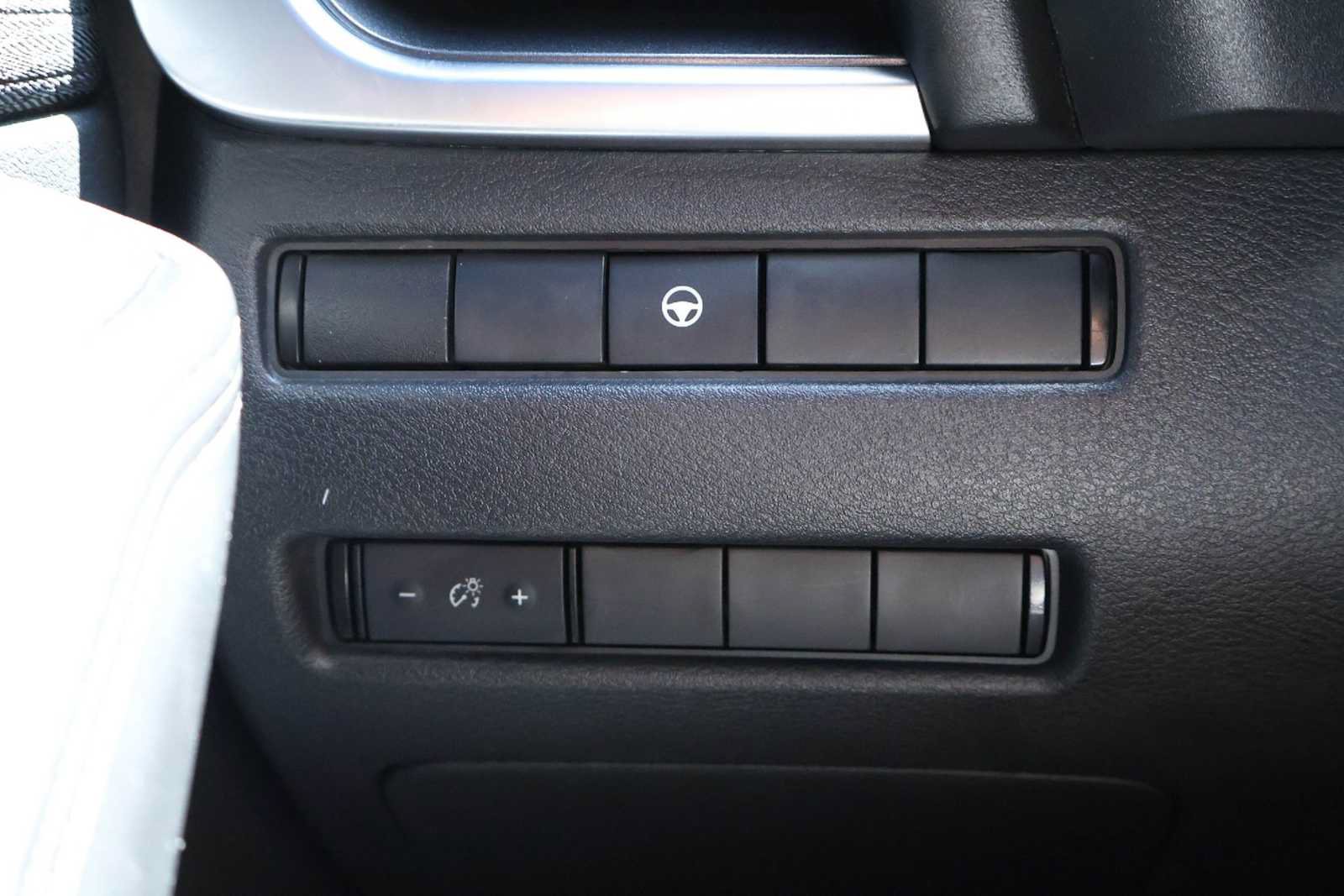 Used 2021 Nissan Rogue SV FWD image 28