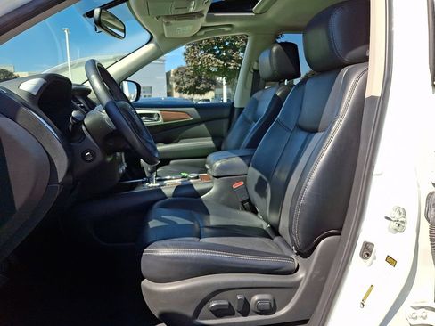 Used 2018 Nissan Pathfinder Platinum AWD/4WD image 15