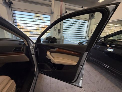 Used 2021 Audi Q5 2.0T Premium Plus image 13