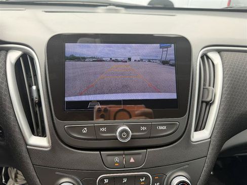 Used 2024 Chevrolet Malibu LT FWD image 36