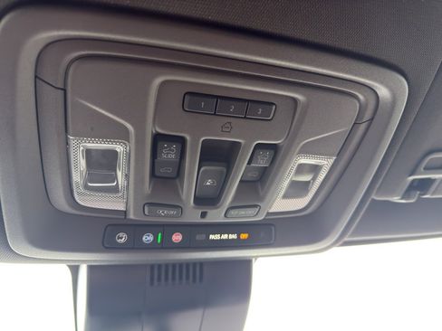 Used 2024 GMC Sierra 3500 Denali w/ Denali Reserve Package image 24