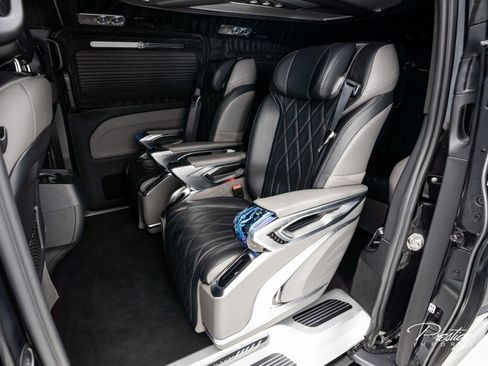 Used 2020 Mercedes-Benz Metris Passenger image 41