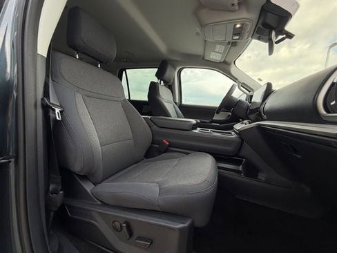 Used 2025 Ford Expedition Active RWD image 27