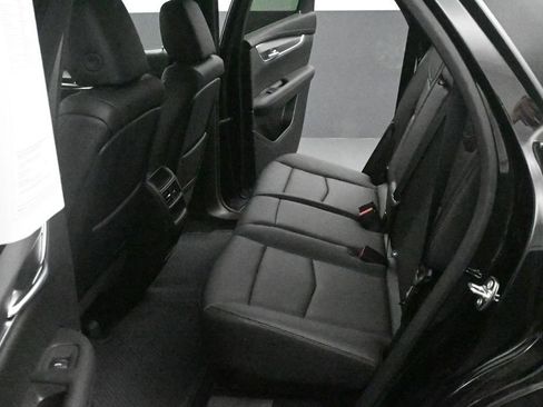 Used 2025 Cadillac XT5 Luxury AWD/4WD image 13