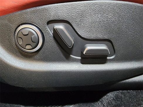 Used 2022 Genesis GV70 3.5T Sport w/ Sport Advanced Package image 30