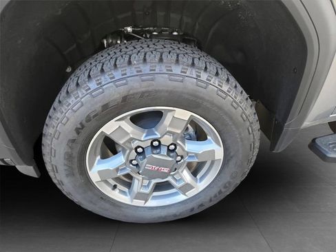 New 2026 GMC Sierra 2500 SLT w/ SLT Premium Package AWD/4WD image 35