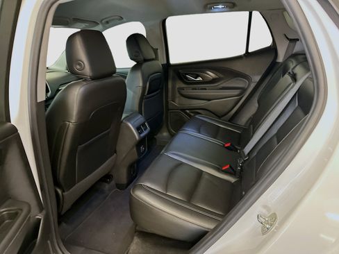 Used 2022 GMC Terrain SLT image 29