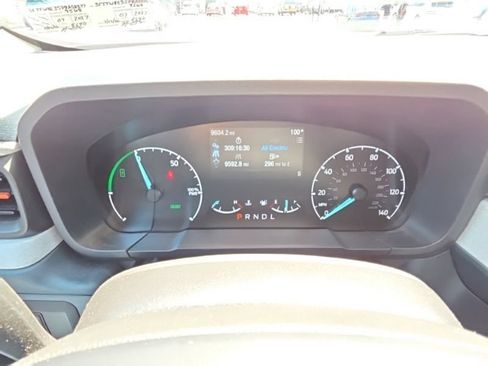 Used 2023 Ford Maverick XLT FWD image 12