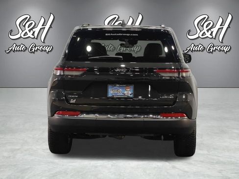 Used 2023 Jeep Grand Cherokee Limited AWD/4WD image 19