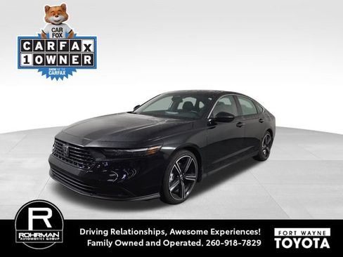 Used 2025 Honda Accord Sport image 1