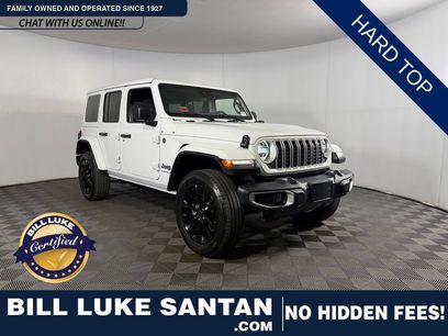 Used 2025 Jeep Wrangler Unlimited Sahara w/ Safety Group