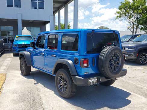 Used 2024 Jeep Wrangler Sport S image 4