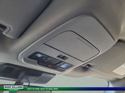 Certified 2022 Ford F150 XLT w/ Equipment Group 302A High image 31