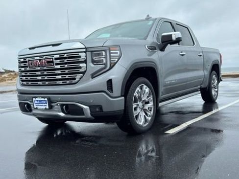 Used 2024 GMC Sierra 1500 Denali w/ Denali Reserve Package image 8