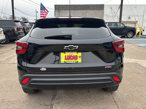 Used 2024 Chevrolet Trax RS image 6