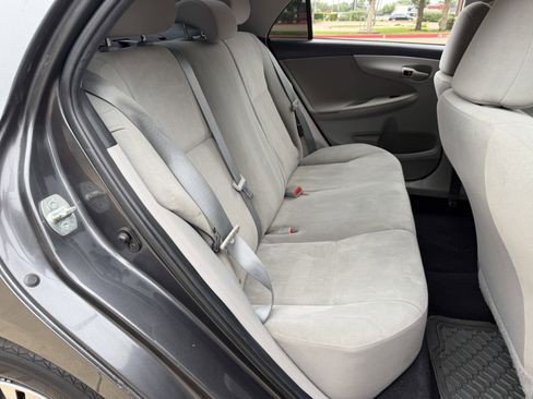 Used 2012 Toyota Corolla L FWD image 14