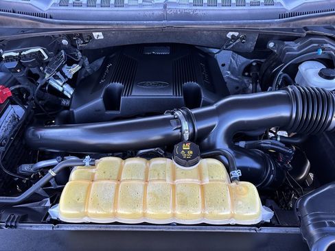 Used 2019 Ford F150 Lariat w/ Equipment Group 502A Luxury image 10