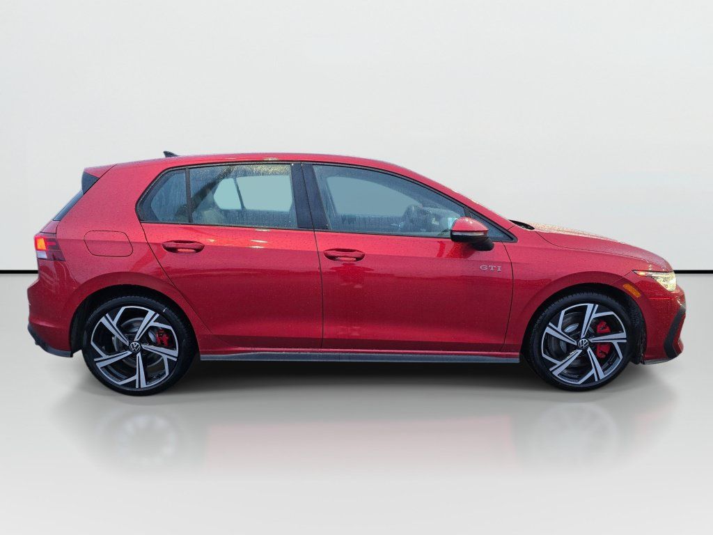 New 2026 Volkswagen GTI SE FWD image 2