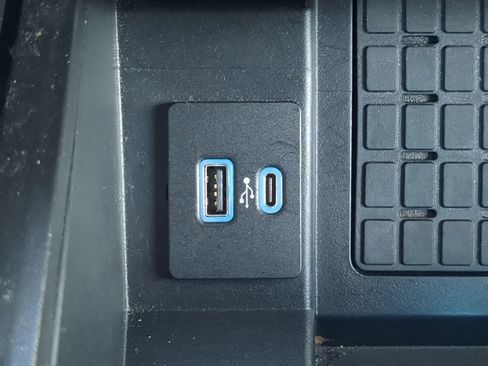 Used 2024 Ford Expedition Limited image 24