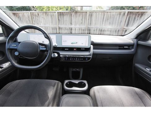 Certified 2024 Hyundai Ioniq 5 SEL RWD image 10