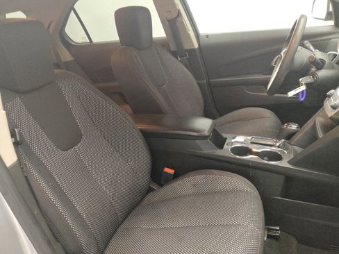 Used 2017 Chevrolet Equinox LT image 21