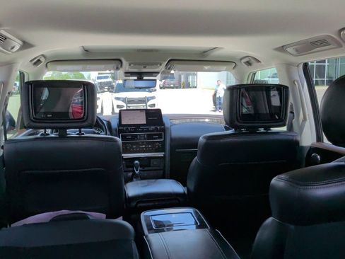 Used 2023 Nissan Armada Platinum w/ Captain's Chairs Package RWD image 44