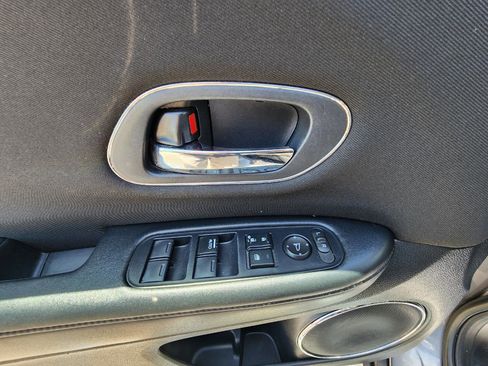 Used 2016 Honda HR-V EX image 25