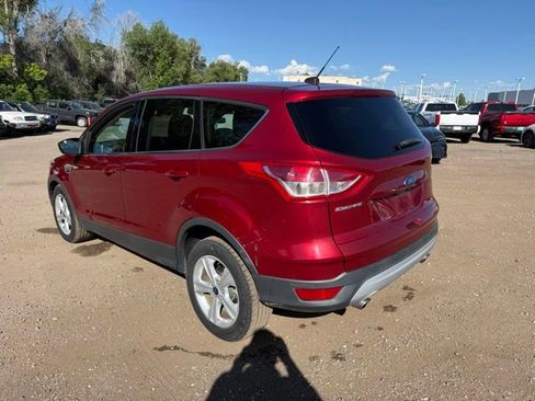 Used 2016 Ford Escape SE FWD image 3