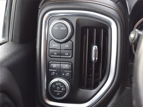 Used 2020 GMC Sierra 2500 AT4 w/ AT4 Premium Package image 13