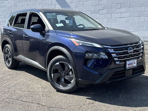 New 2025 Nissan Rogue SV image 2