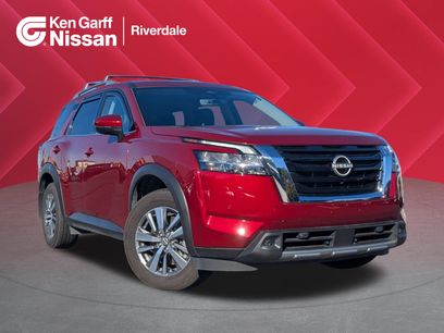 Used 2024 Nissan Pathfinder SL