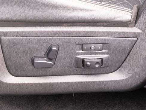 Used 2015 RAM 1500 Laramie w/ Convenience Group image 13