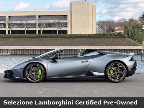 Used 2023 Lamborghini Huracan EVO image 8