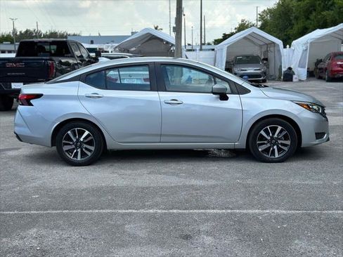 Used 2025 Nissan Versa SV FWD image 8