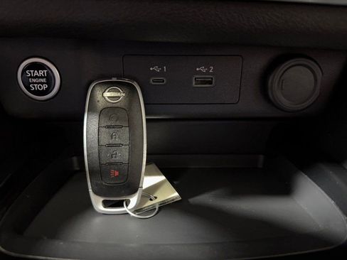 Used 2023 Nissan Rogue SV image 27