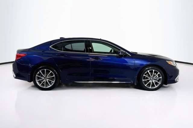 Used 2018 Acura TLX w/ Technology Package FWD image 4