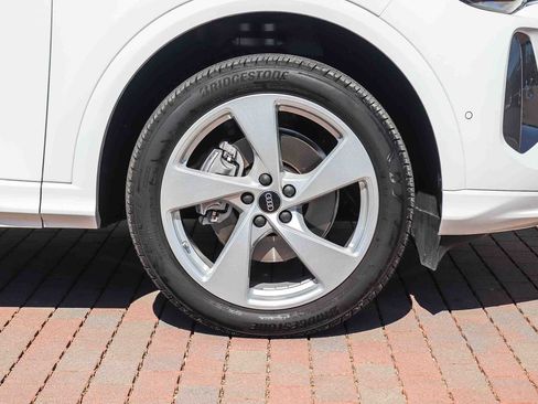 Certified 2025 Audi Q5 Premium Plus w/ Premium Plus AWD/4WD image 11