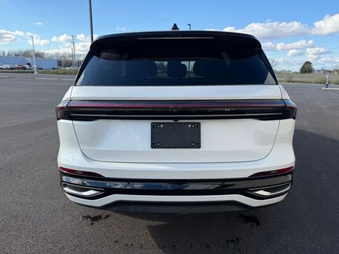 Used 2025 Lincoln Nautilus Black Label image 6