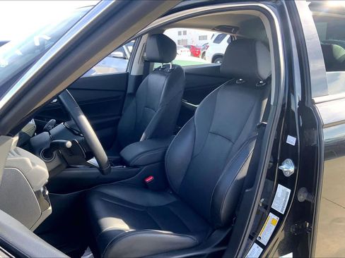 Used 2023 Honda Accord Touring image 7