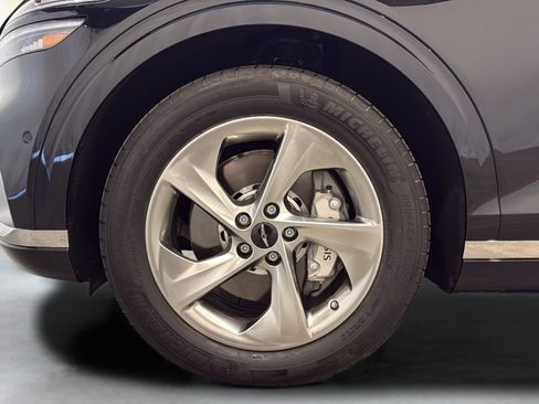 Certified 2026 Genesis GV70 2.5T Advanced AWD/4WD image 9