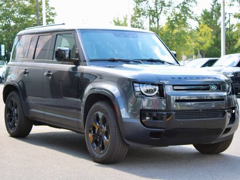 New 2026 Land Rover Defender 110 S AWD/4WD image 2