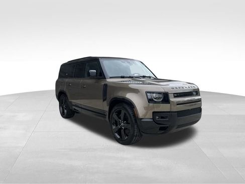 New 2024 Land Rover Defender 130 X-Dynamic SE image 2