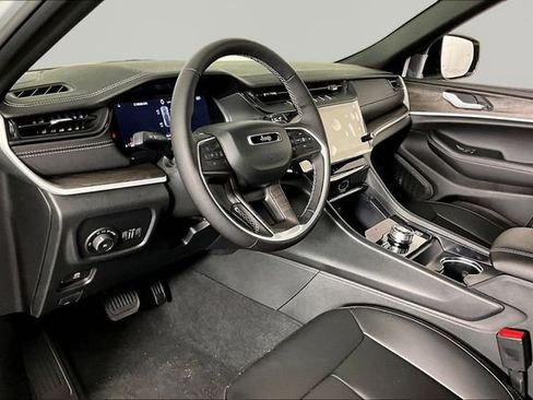 New 2026 Jeep Grand Cherokee Limited w/ Limited Altitude Package AWD/4WD image 8