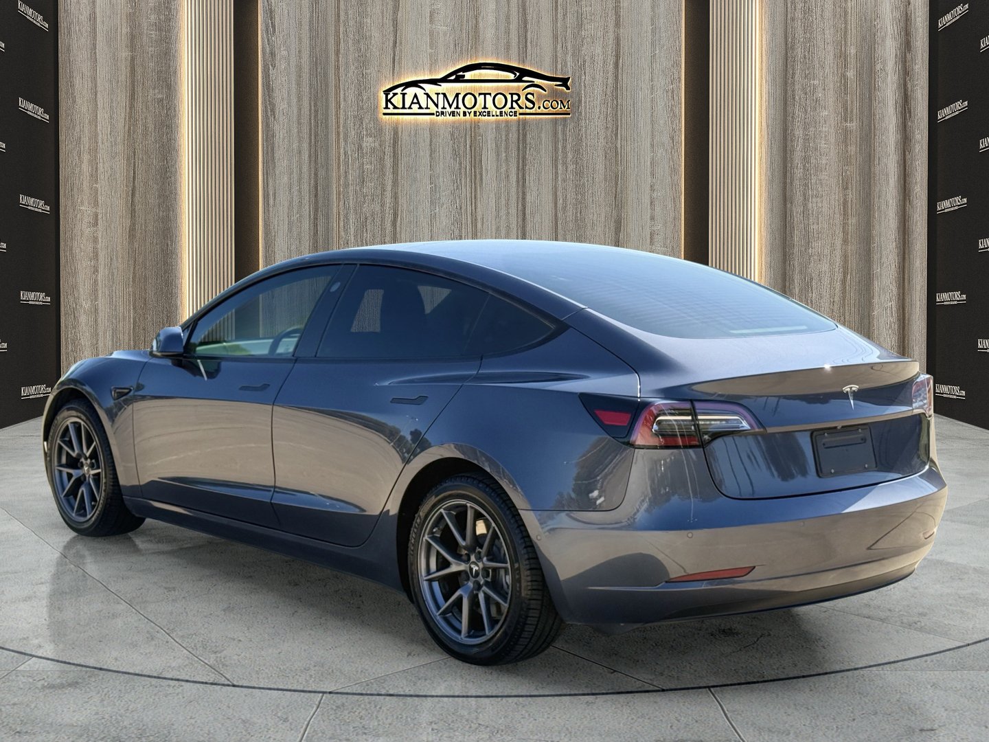 Used 2021 Tesla Model 3 Standard Range Plus RWD image 5