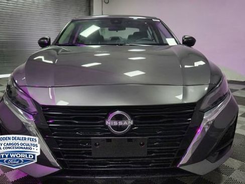 Used 2025 Nissan Altima 2.5 S FWD image 3
