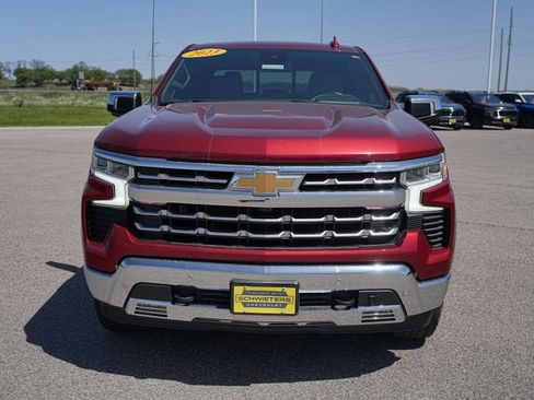 Used 2023 Chevrolet Silverado 1500 LTZ AWD/4WD image 2