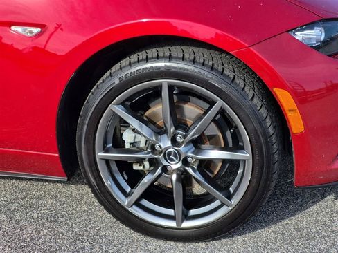 Used 2017 MAZDA MX-5 Miata RF Grand Touring RWD image 10